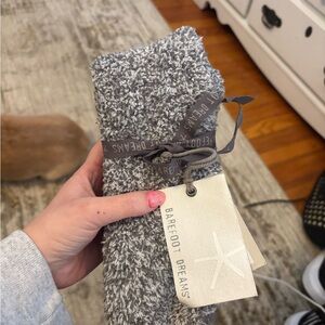 NWT Barefoot Dreams Gray and White Socks